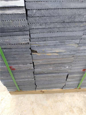 山城黃麻花崗巖廠家 山城黃麻花崗巖報(bào)價(jià) 產(chǎn)品型號cvb760869